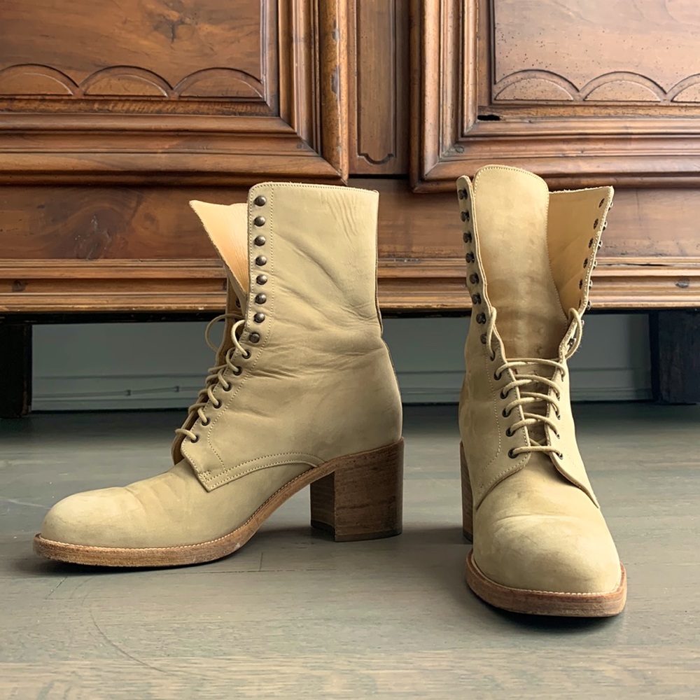 Freelance Paris Suede laced bootie SZ 40